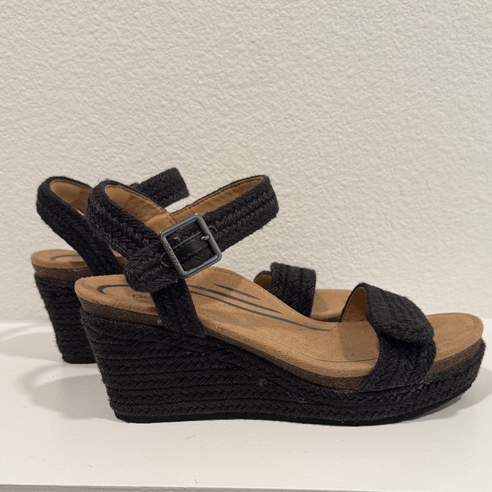 Aetrex Black Wedge Sandals - Picture 2 of 6